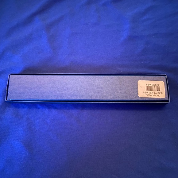 Salisbury Pewter Bookmark with Burgundy Tassel - Picture 13 of 14